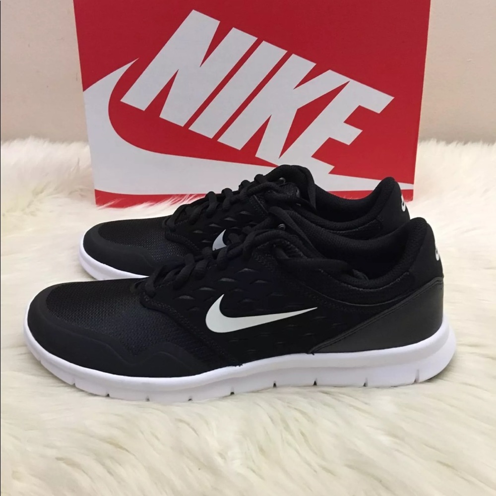 Nike shoes NEW - Picture 7 of 7